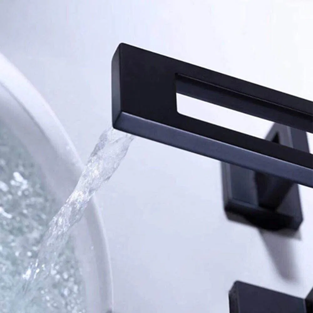 Low-Lead Brass Body Widespread 3 Hole Bathroom Water Faucet
